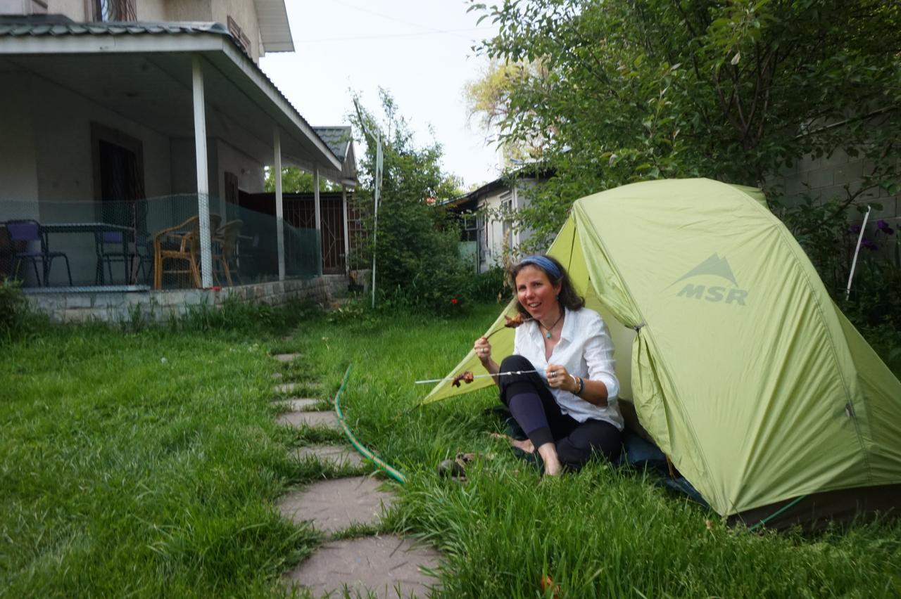 "European" Backpackers Hostel In אלמטי מראה חיצוני תמונה