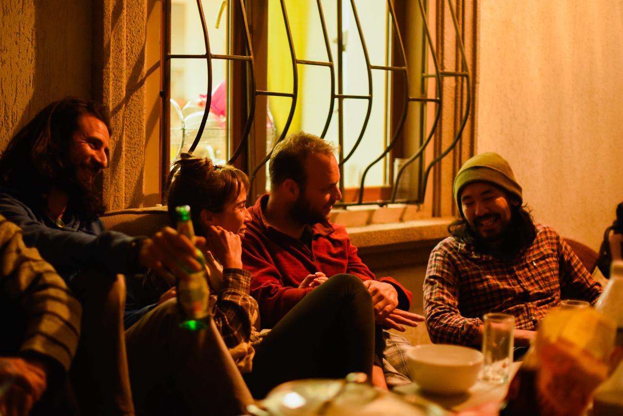 "European" Backpackers Hostel In אלמטי מראה חיצוני תמונה